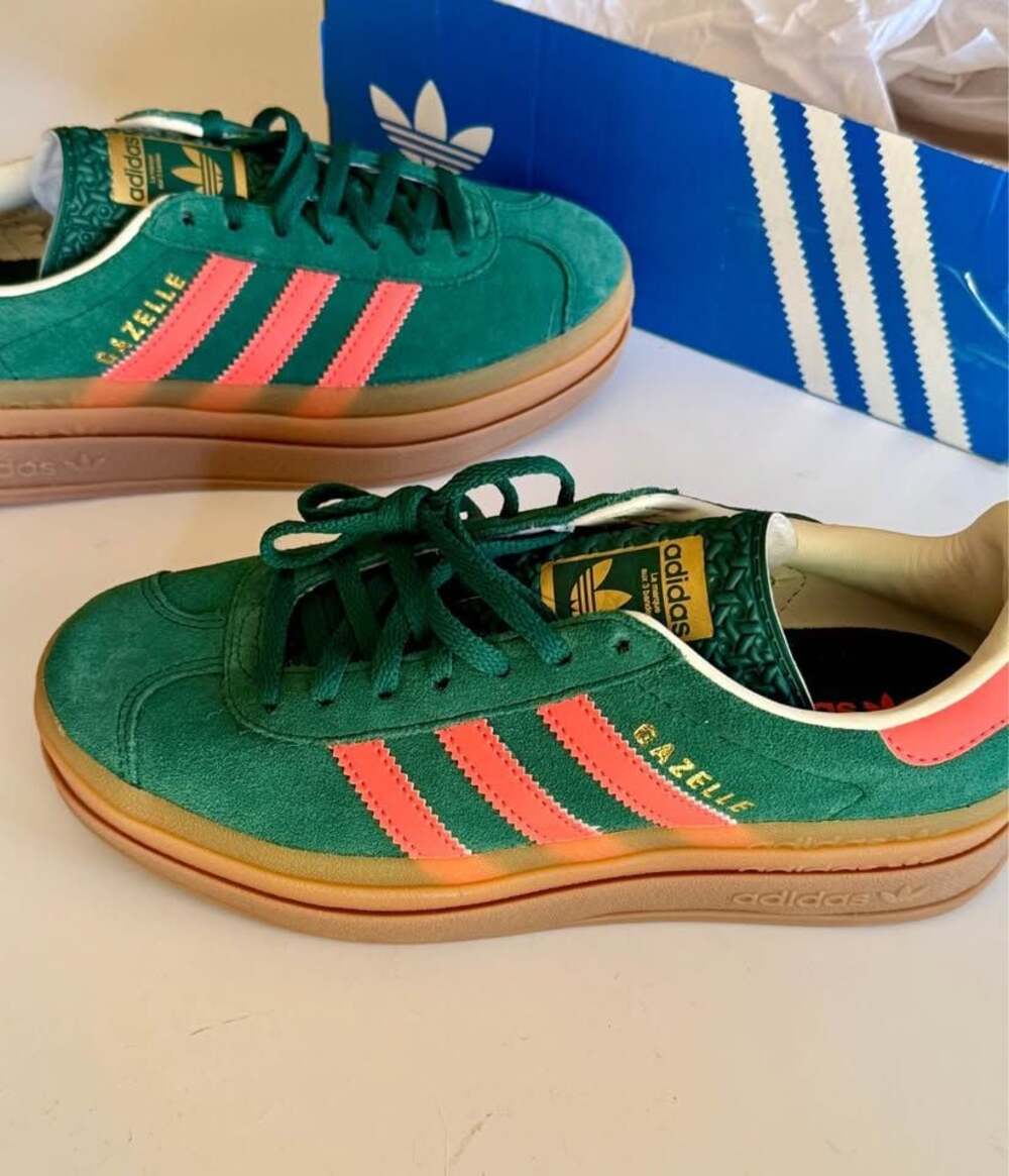 New Adidas Gazelle Bold In Signal Coral/collegiate Green/gum platform US W7 - Picture 3 of 3